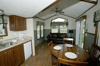 Plainville Arrowhead Resort Campground מראה חיצוני תמונה