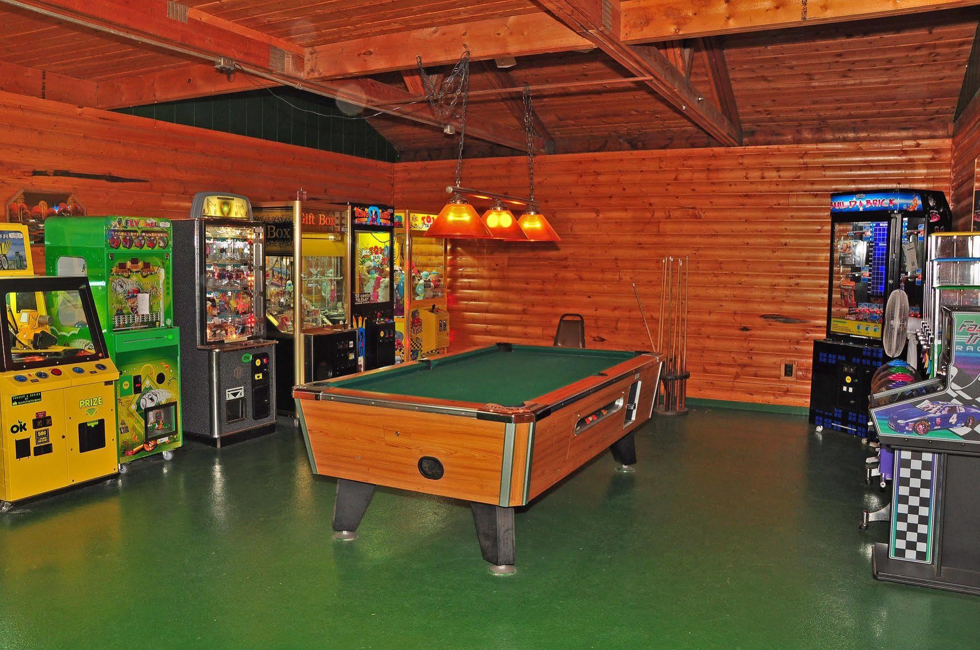 Plainville Arrowhead Resort Campground מראה חיצוני תמונה